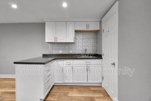 featured image of 328 Elmwood Ave #5