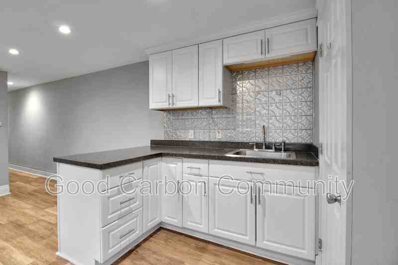 328 Elmwood Ave #5 - Photo 6 of 15