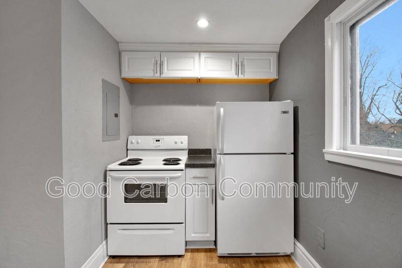 328 Elmwood Ave #5 - Photo 7 of 15