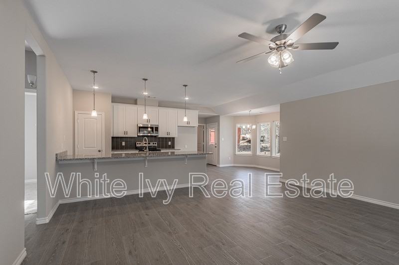 51 Hickory Bnd - Photo 4 of 27