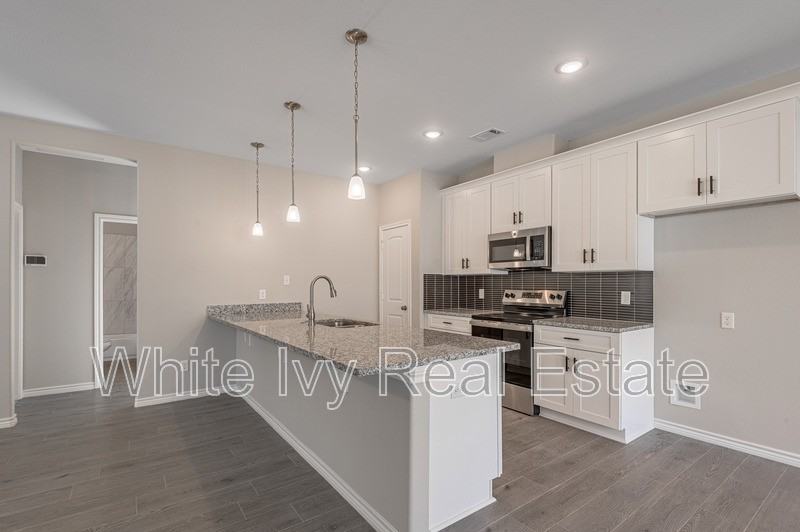 51 Hickory Bnd - Photo 7 of 27