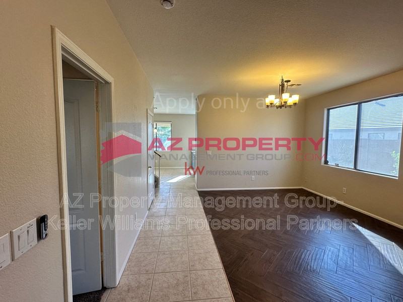 2521 N 112th Ln - Photo 6 of 36