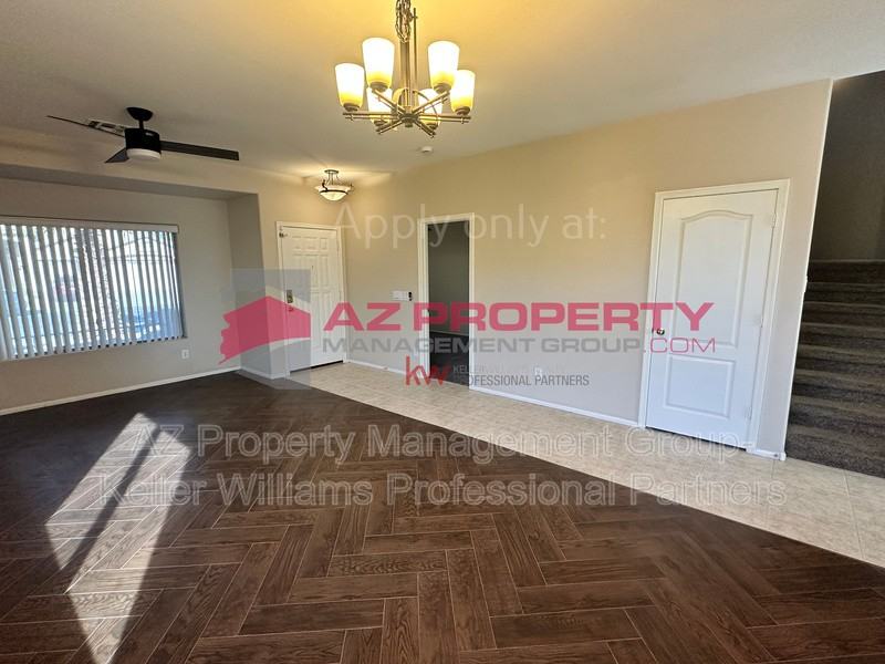2521 N 112th Ln - Photo 7 of 36