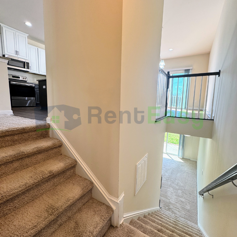 447 Covington Ct - Photo 3 of 35