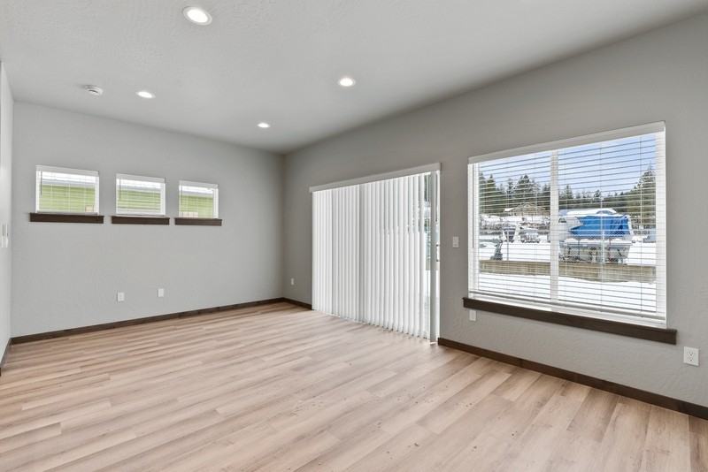 4 Seventh St - Photo 3 of 19