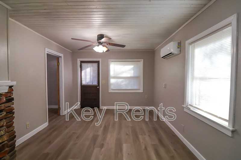 9759 Cove Ave - Photo 2 of 7