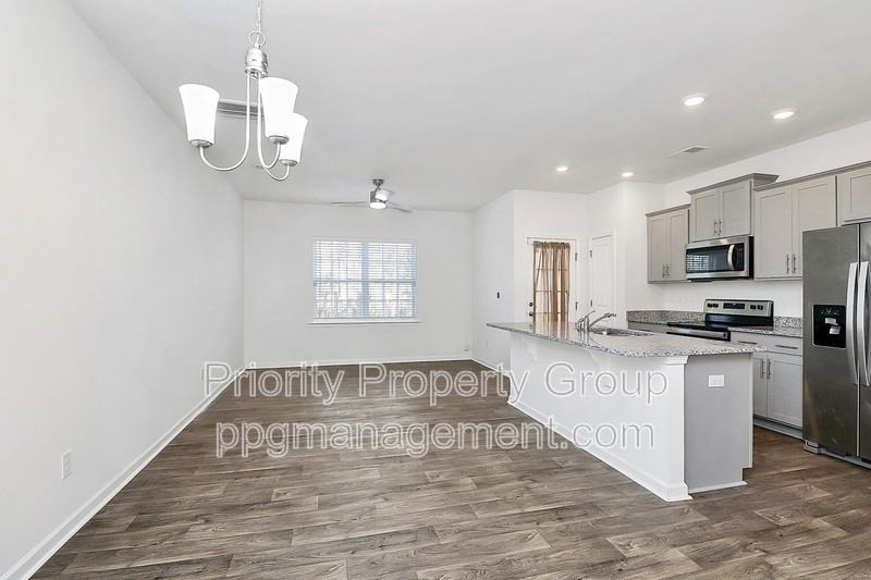 6131 Guildford Hill Ln - Photo 4 of 30