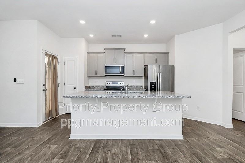 6131 Guildford Hill Ln - Photo 6 of 30