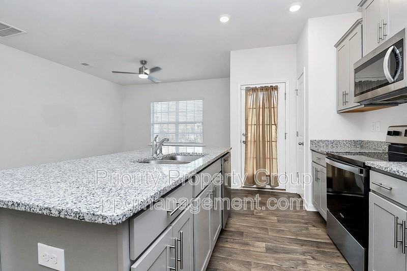 6131 Guildford Hill Ln - Photo 7 of 30