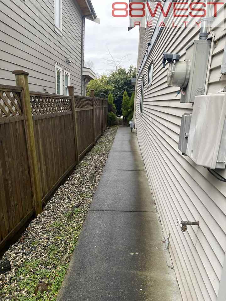 2018 Jones Avenue - Photo 3 of 27