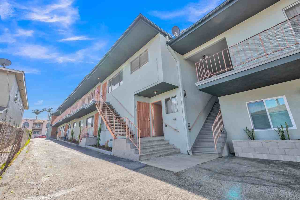 St. James - Photo 4 of 5