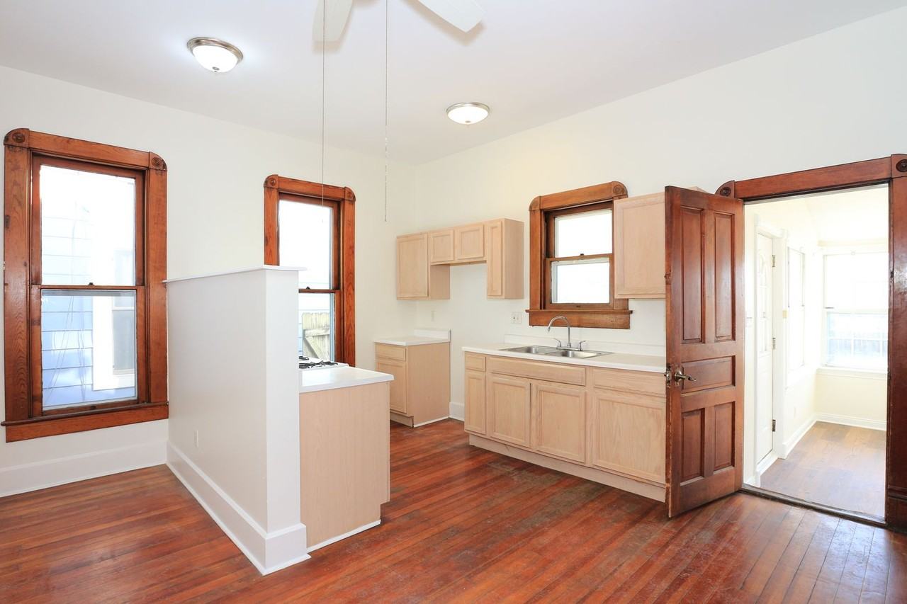 401 Lincoln St - Photo 5 of 18