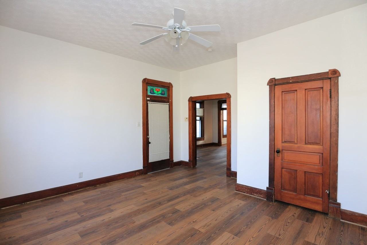 401 Lincoln St - Photo 6 of 18