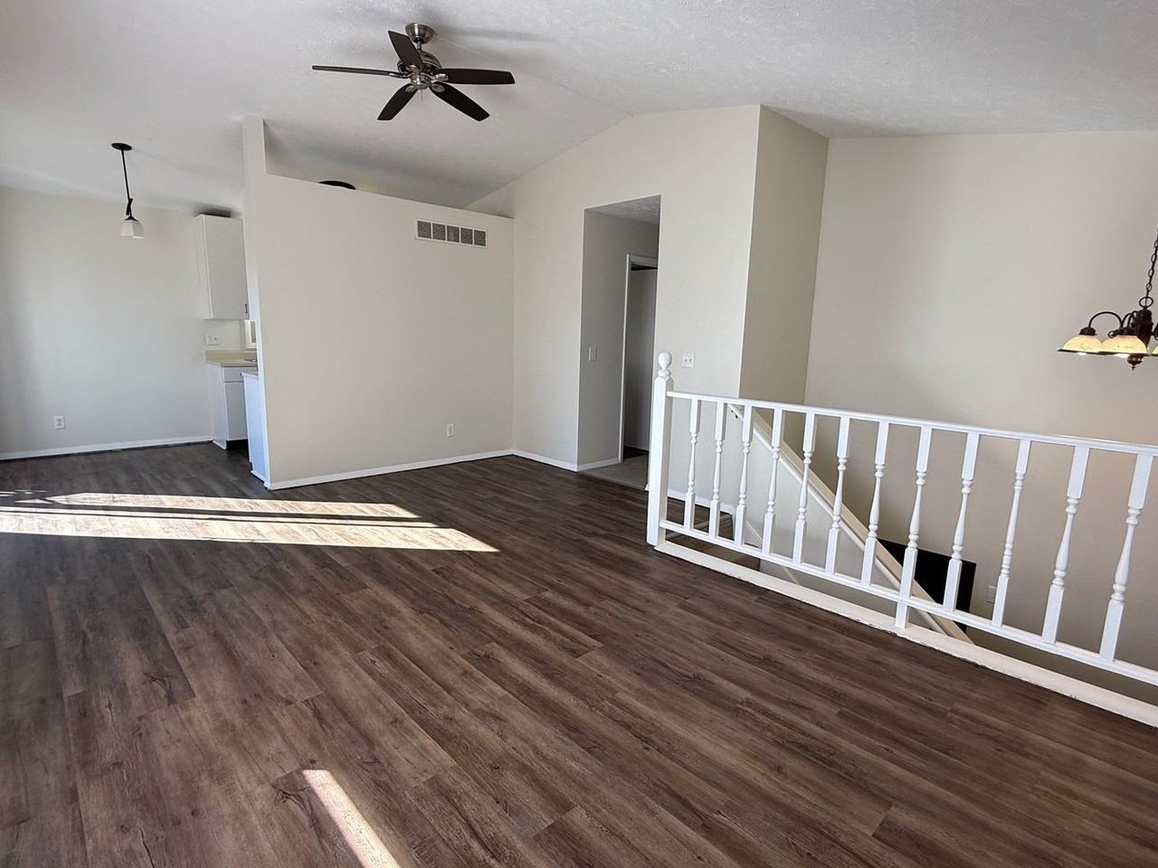 5 Starlight Ct - Photo 2 of 17