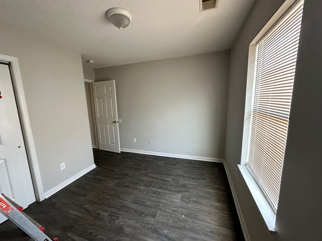 168 Stonewood Crossing Dr - Photo 3 of 5