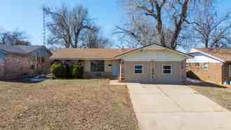 5113 S Briarwood Dr - Photo 1 of 1