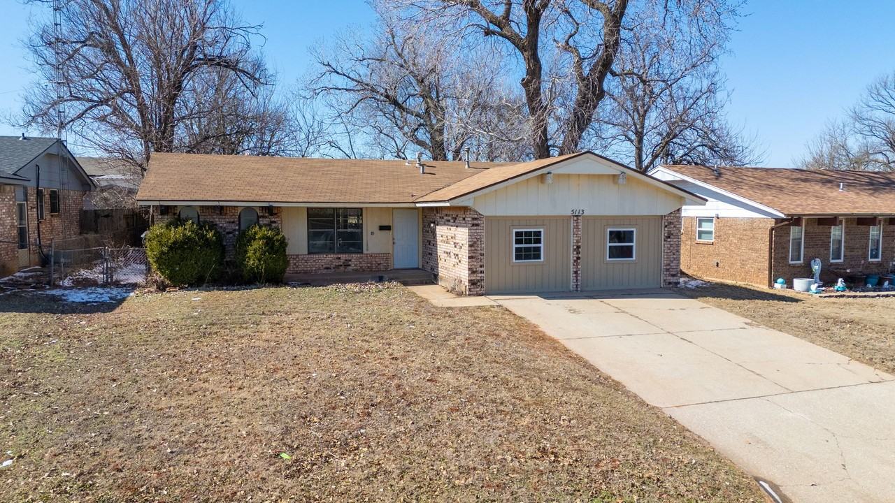5113 S Briarwood Dr - Photo 2 of 25