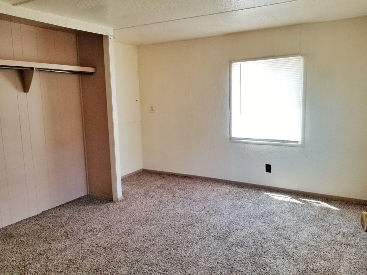 2903 Ne Riverside Ave #9 - Photo 6 of 7