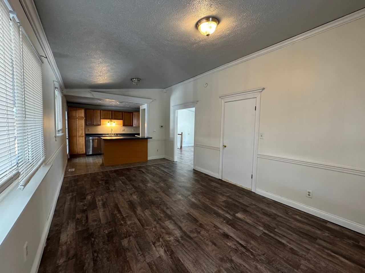 5508 Meckes Ln - Photo 6 of 22