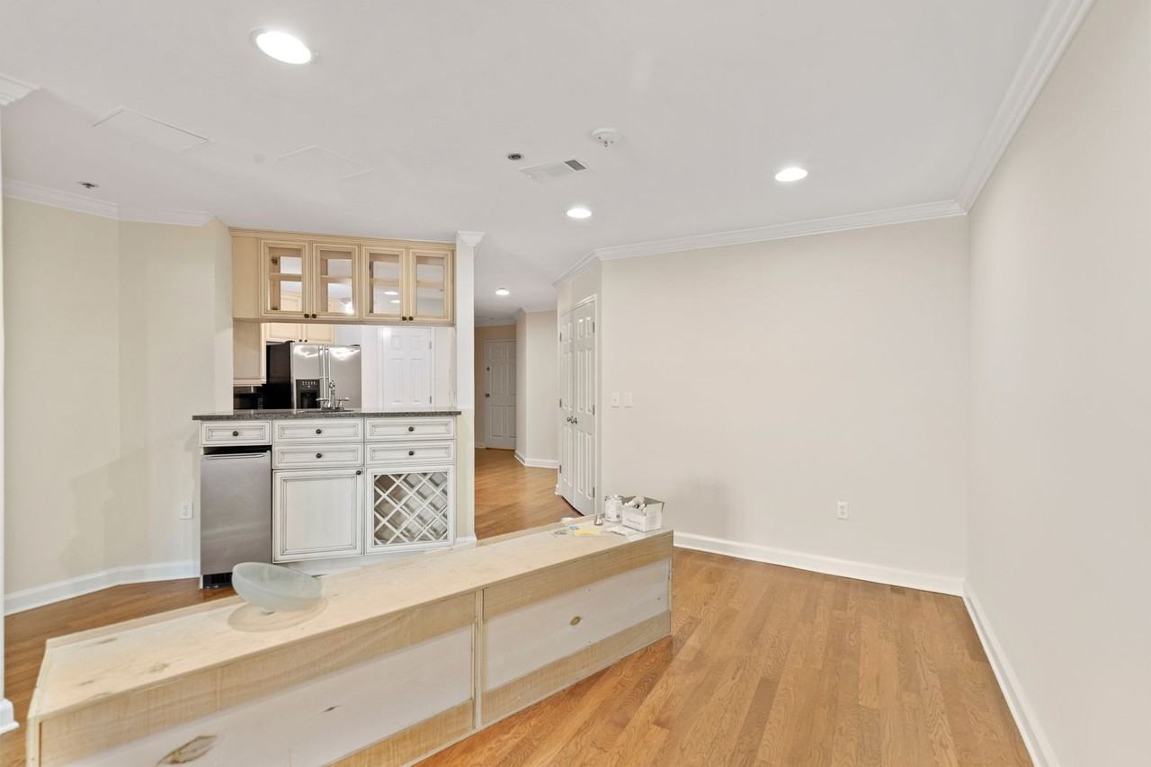 145 E Magnolia Ave #308 - Photo 3 of 17