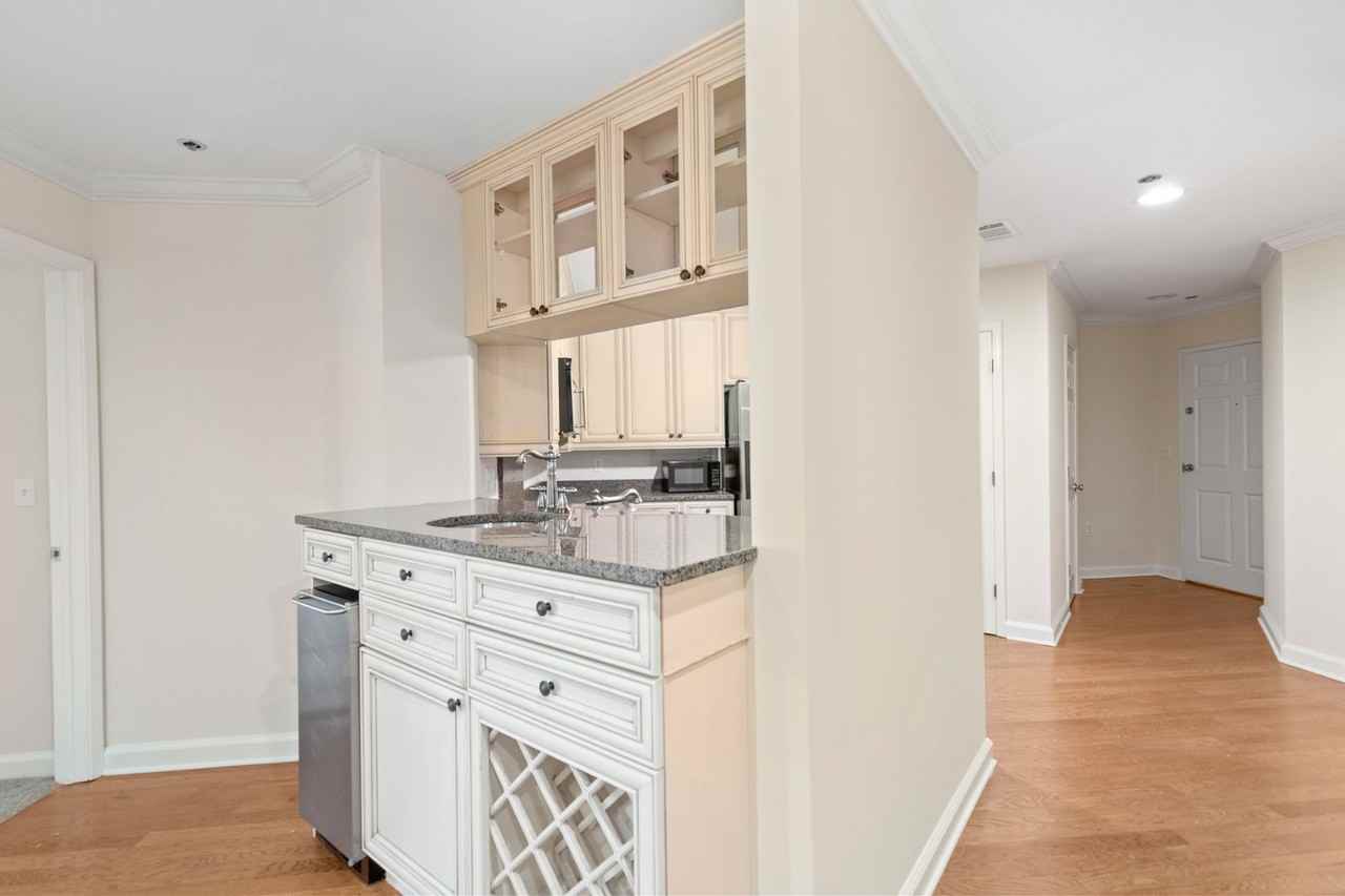 145 E Magnolia Ave #308 - Photo 4 of 17