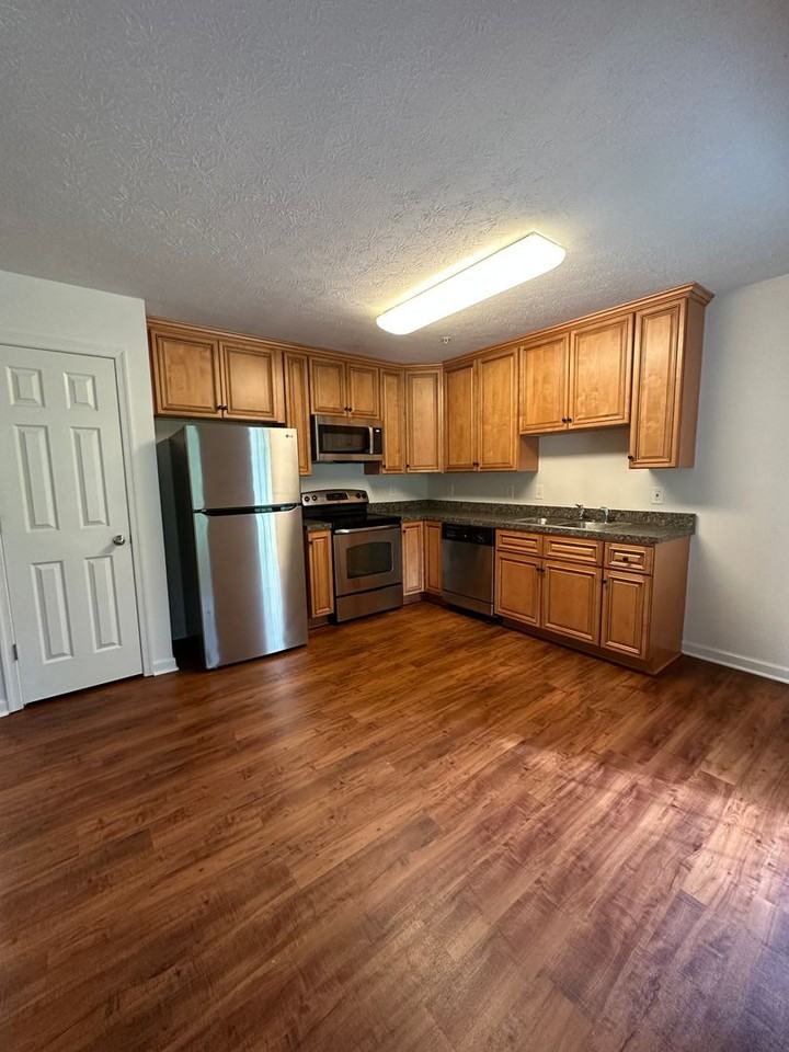 1463 Taylor Grove Ln #1 - Photo 6 of 8