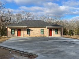 featured image of 265 265 & 267 Chisholm Trail