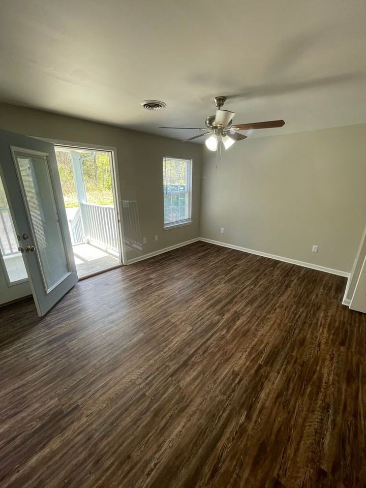 Townhomes & Flats at MSU - Photo 2 of 14