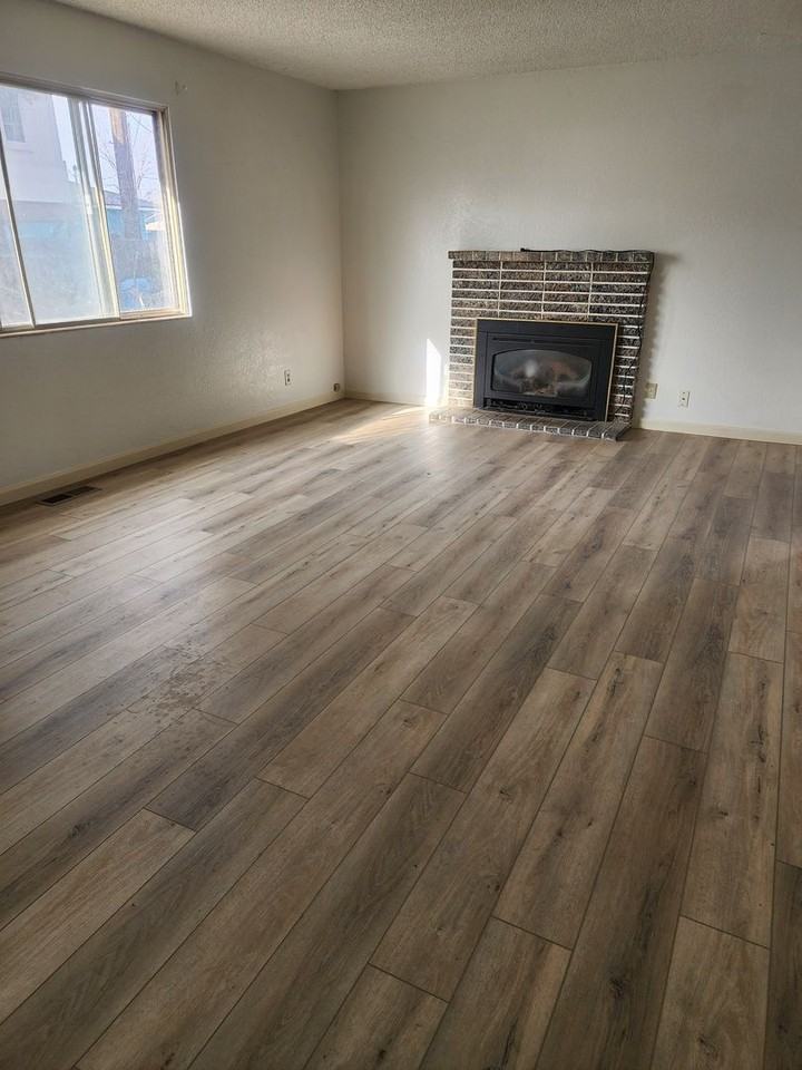 4571 Almond Dr - Photo 3 of 8