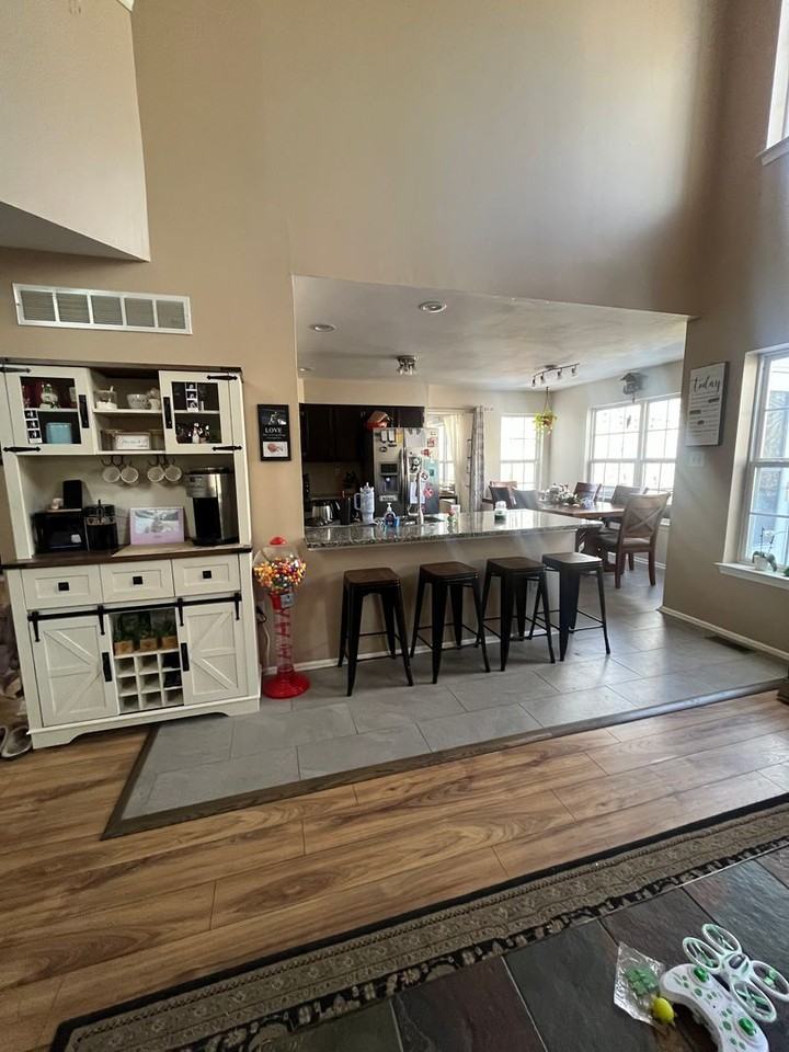 4217 Miladies Ln - Photo 4 of 33