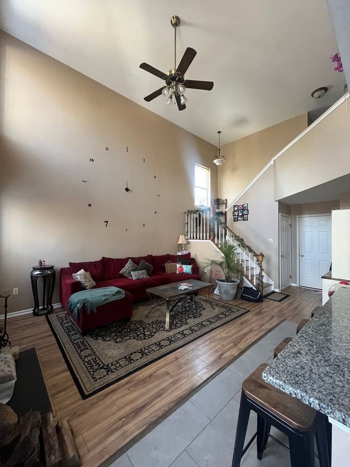 4217 Miladies Ln - Photo 5 of 33