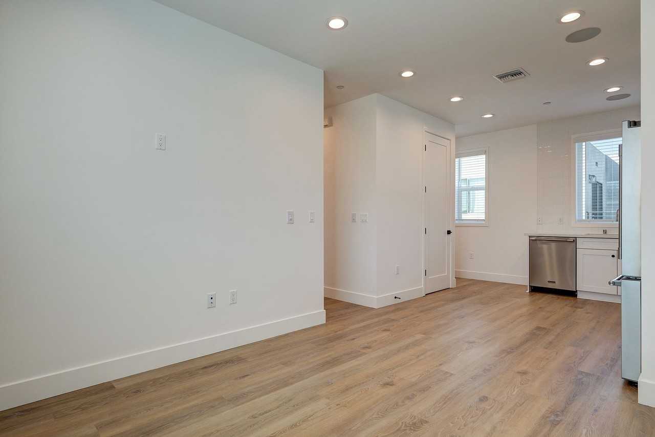 4507 4507 Saturn St - 4507 1/2 - Photo 6 of 25