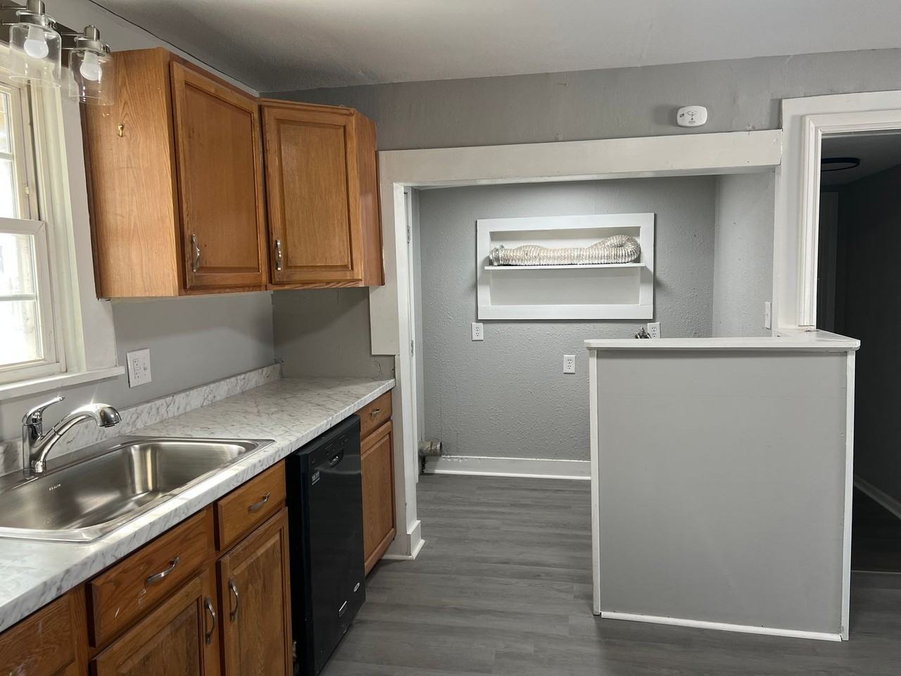 216 W Dolman St - Photo 4 of 12