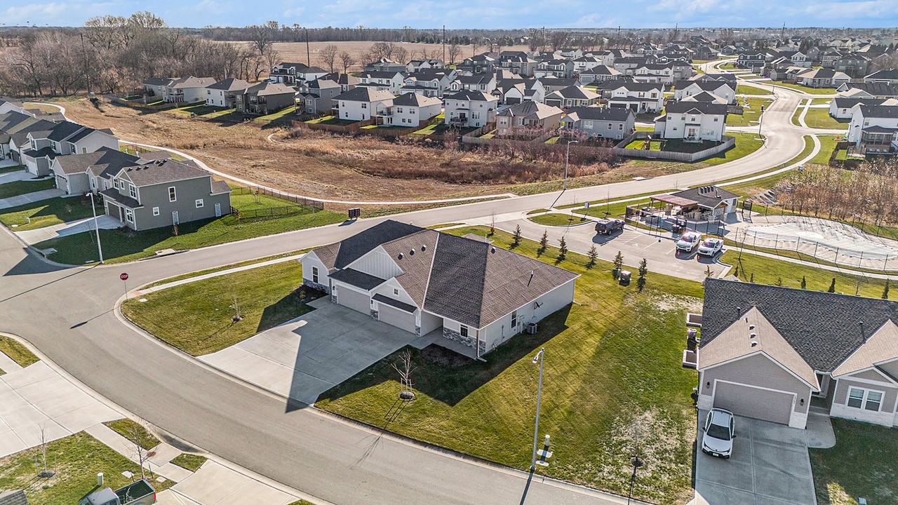 19703 W 196th St - Photo 3 of 26