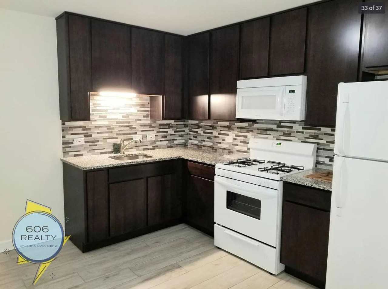 1039 College - Photo 3 of 30