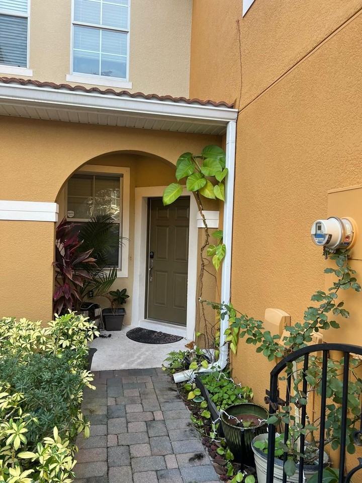 5435 Via Appia Way - Photo 2 of 27