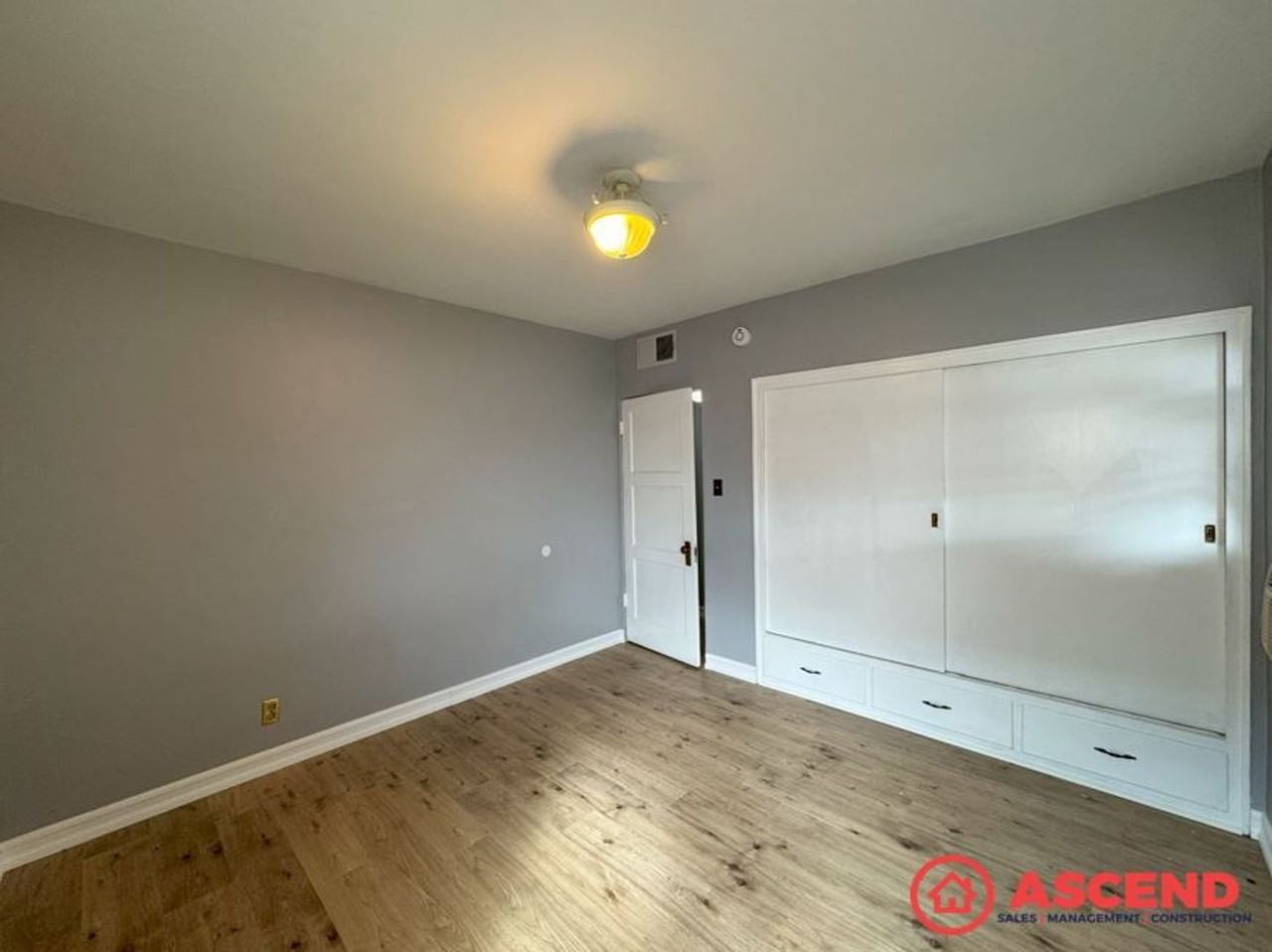 1602 Haldon St - Photo 6 of 10