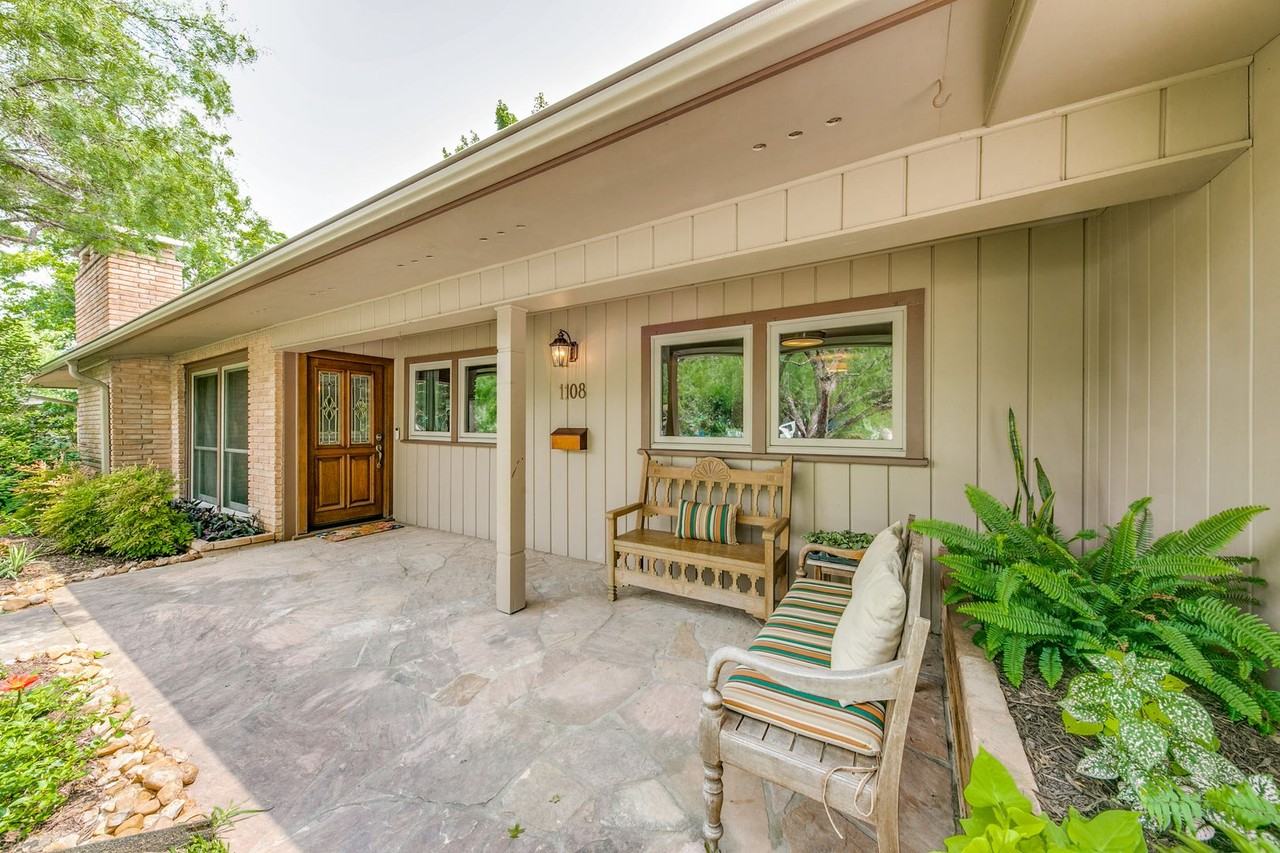 1108 Wiltshire Ave - Photo 2 of 29