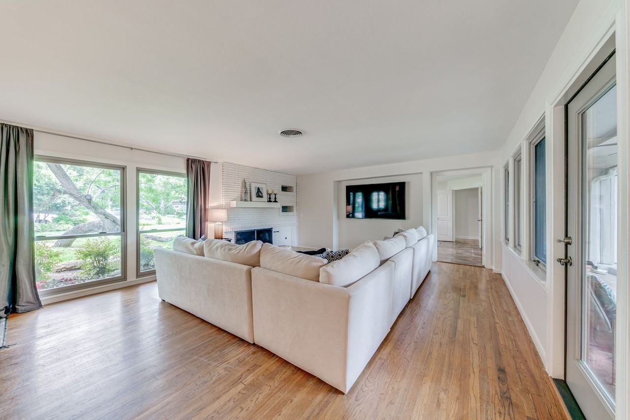 1108 Wiltshire Ave - Photo 3 of 29