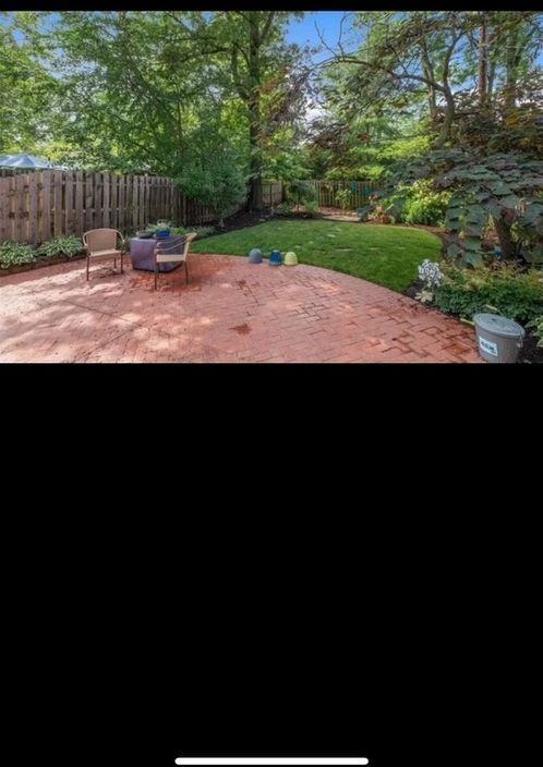 7232 Northmoor Dr - Photo 3 of 10