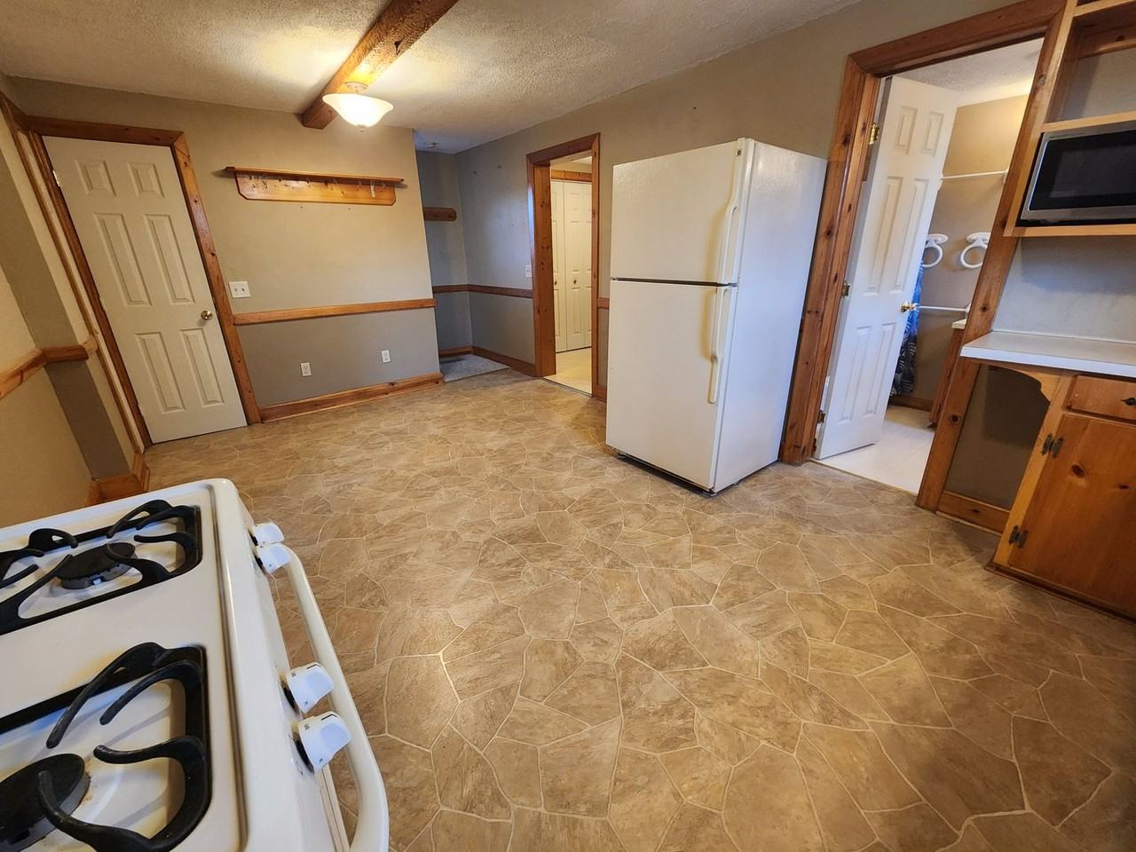 3221 Anthony Hwy - Photo 6 of 25