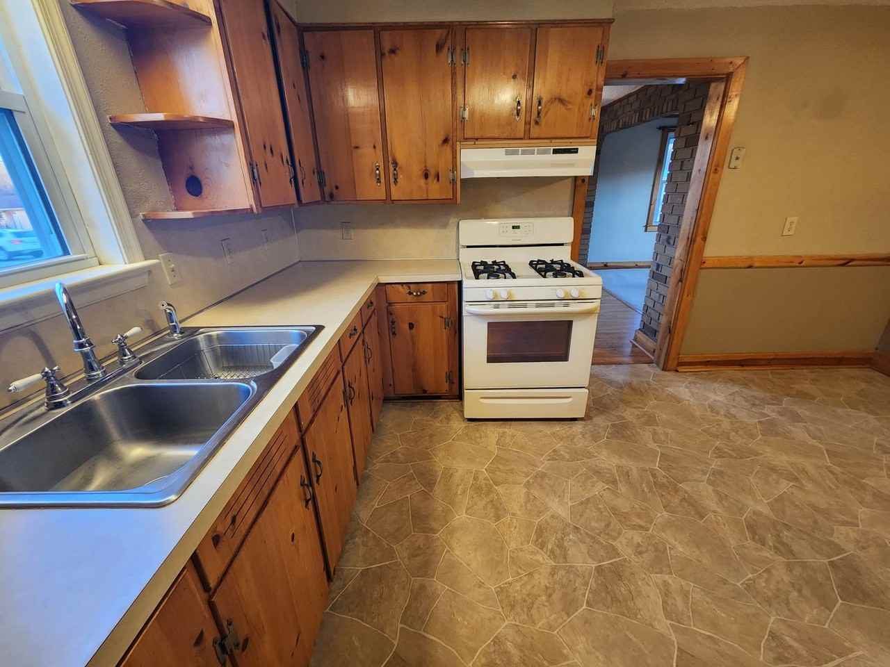 3221 Anthony Hwy - Photo 7 of 25