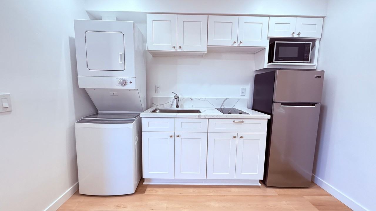 4470 51st St - Photo 2 of 11