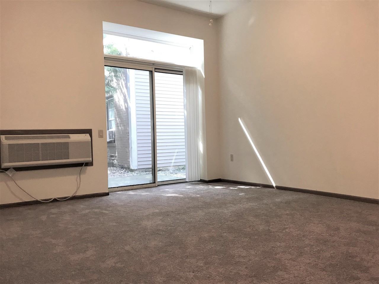 FLP 2605 University Avenue - Photo 2 of 23