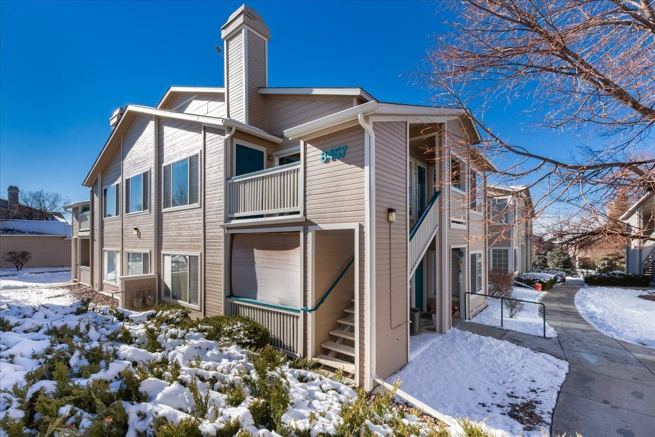 8457 THUNDER RIDGE WAY - Photo 4 of 28