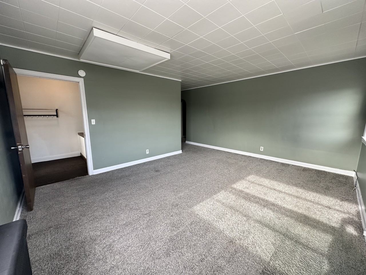 205 Carlton Terrace - Photo 2 of 12