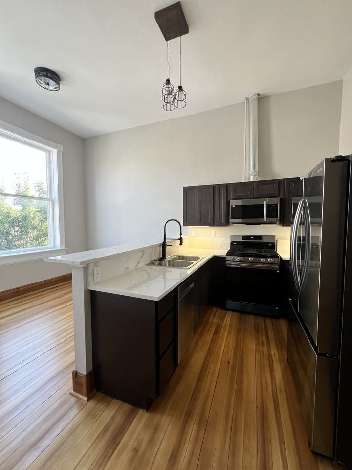519.5 Main Street - Photo 2 of 28