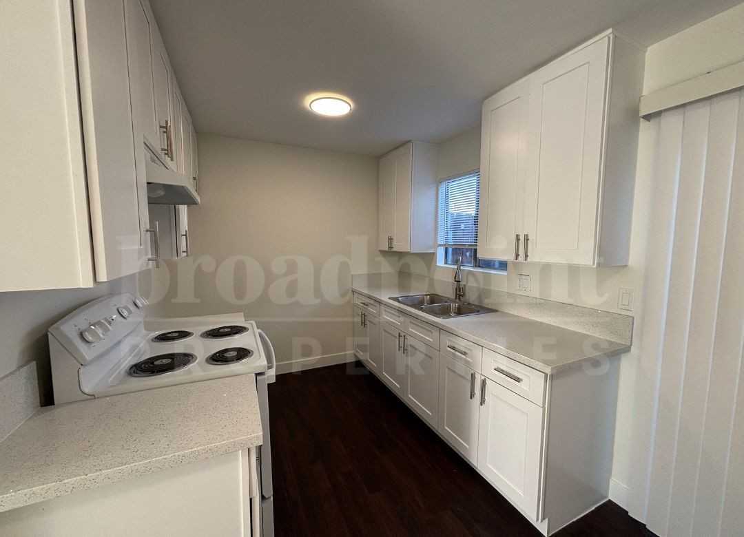 339 West 15th Avenue - Photo 4 of 10