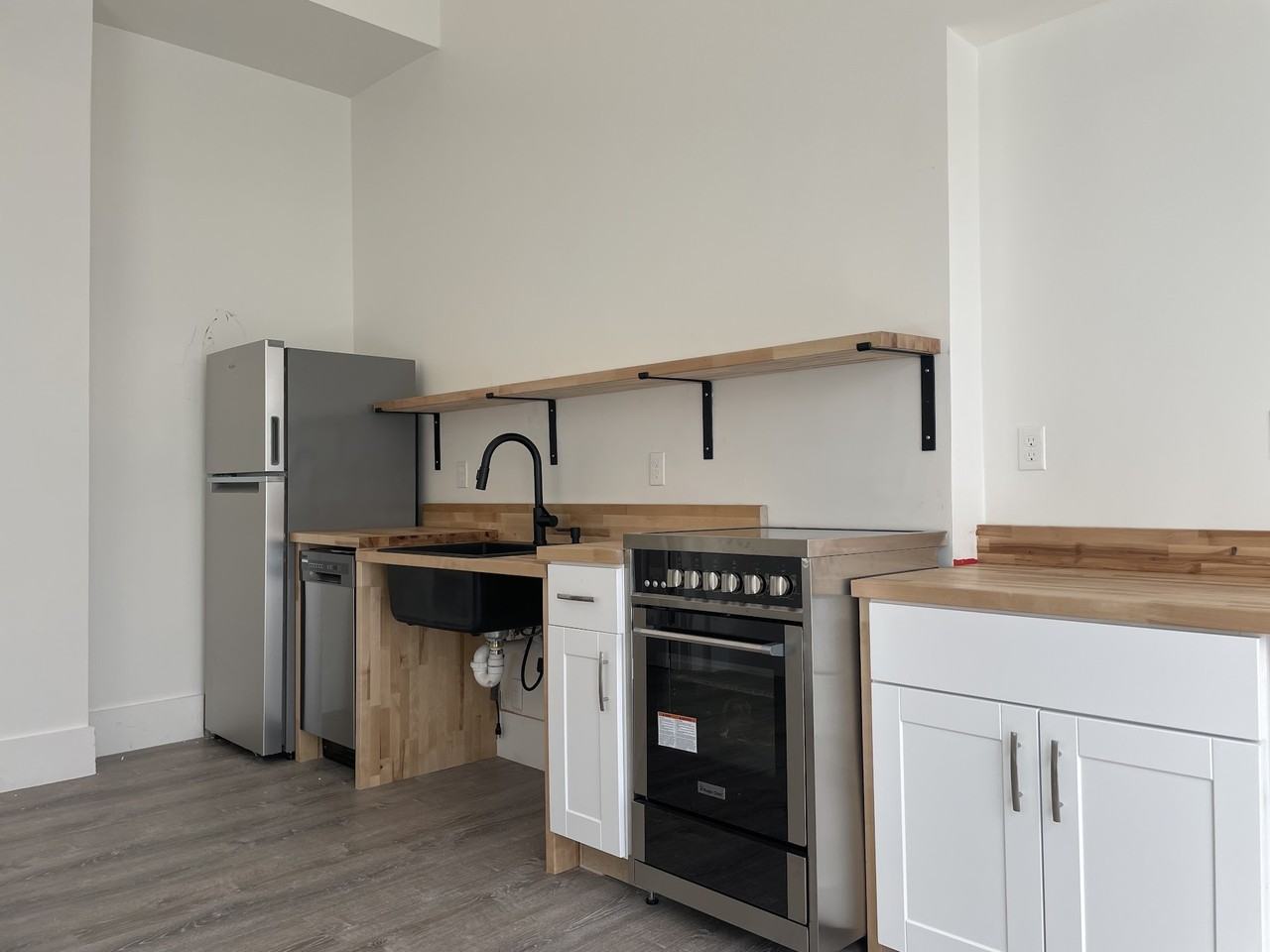 63 De Pasquale Avenue - Photo 3 of 49