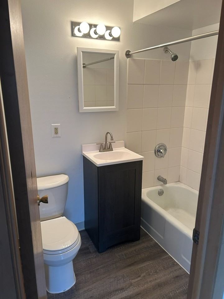 9612-9620 W. Oklahoma Avenue - Photo 4 of 5